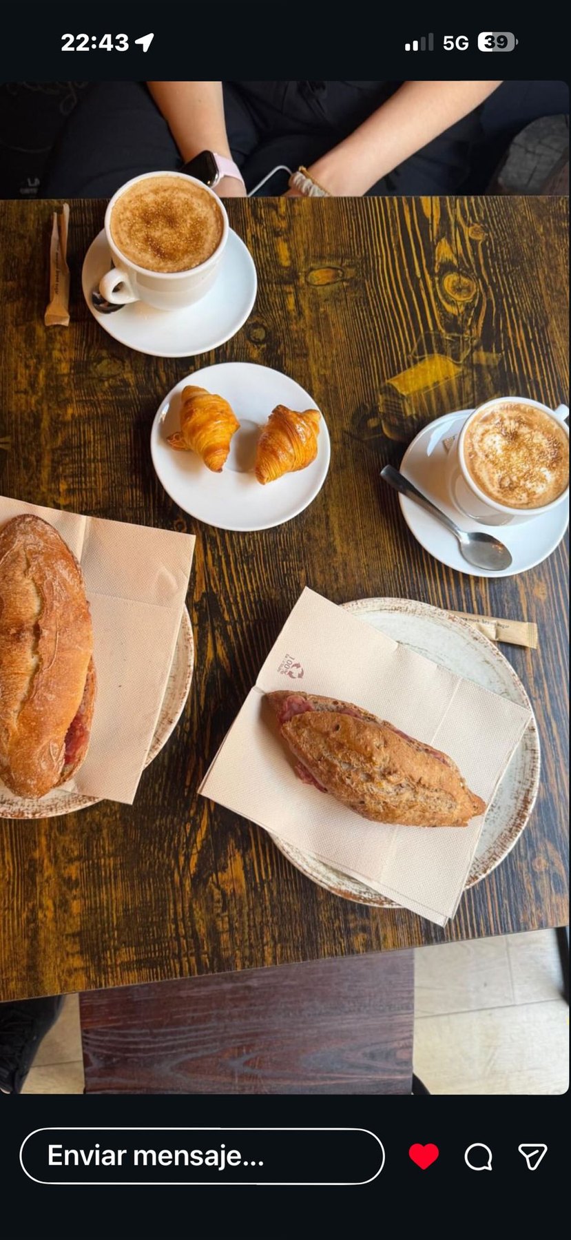 Café y desayuno en Cafe Flaugier